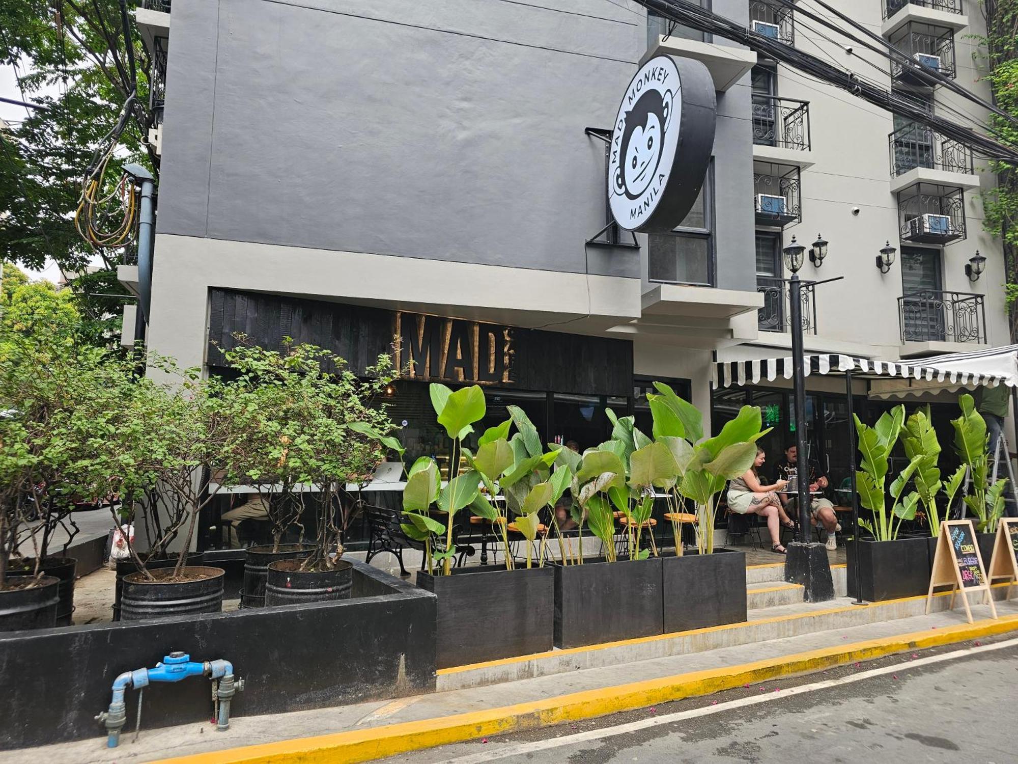 马卡蒂 Mad Monkey Manila旅舍 外观 照片