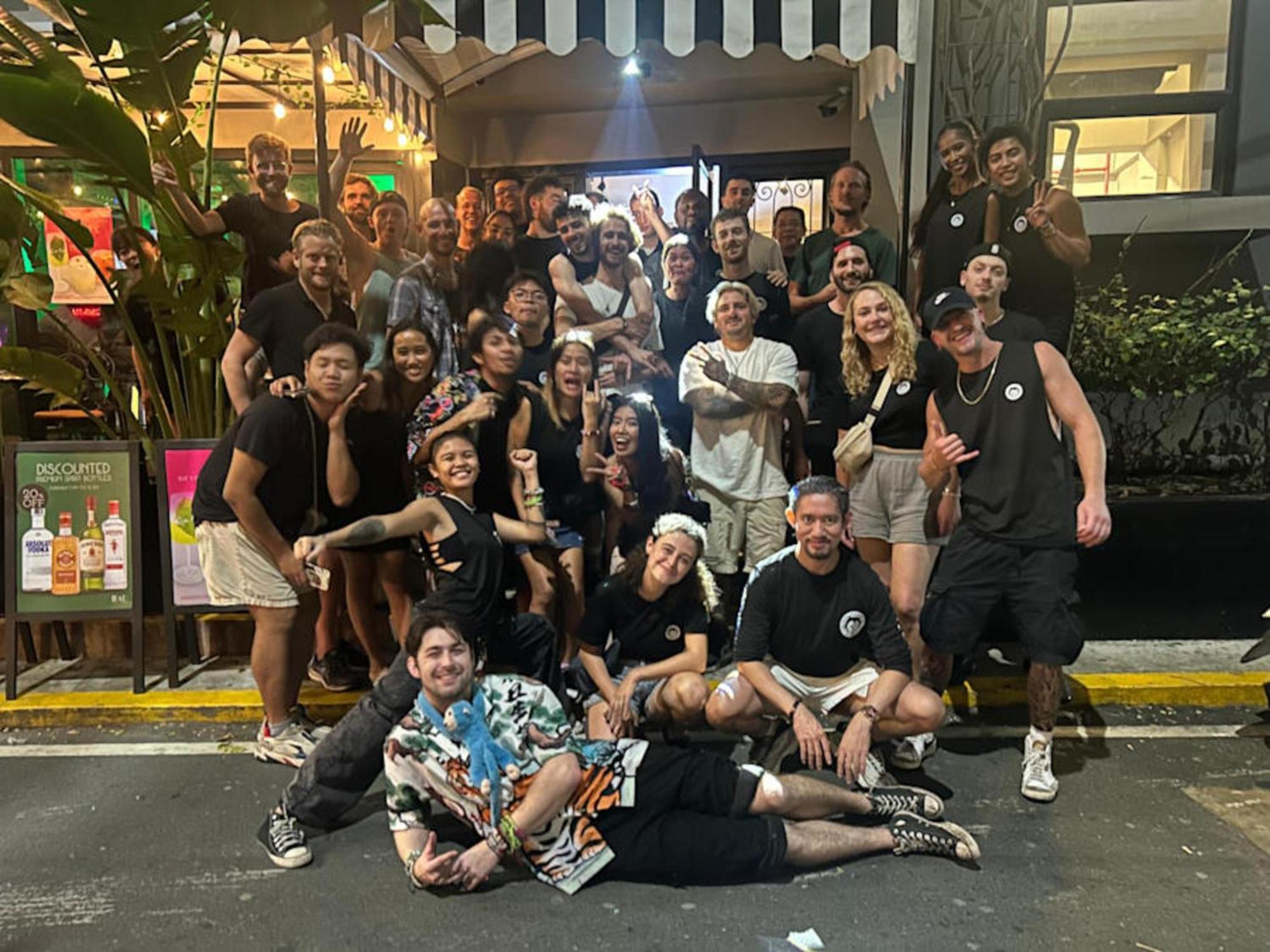 马卡蒂 Mad Monkey Manila旅舍 外观 照片